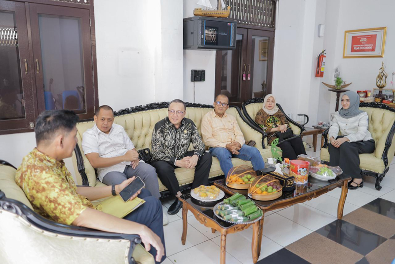 G:\2025\2026\Januari\7 Januari 2026\2\Pembangunan Pasar Terapung Mulai Berjalan.jpg