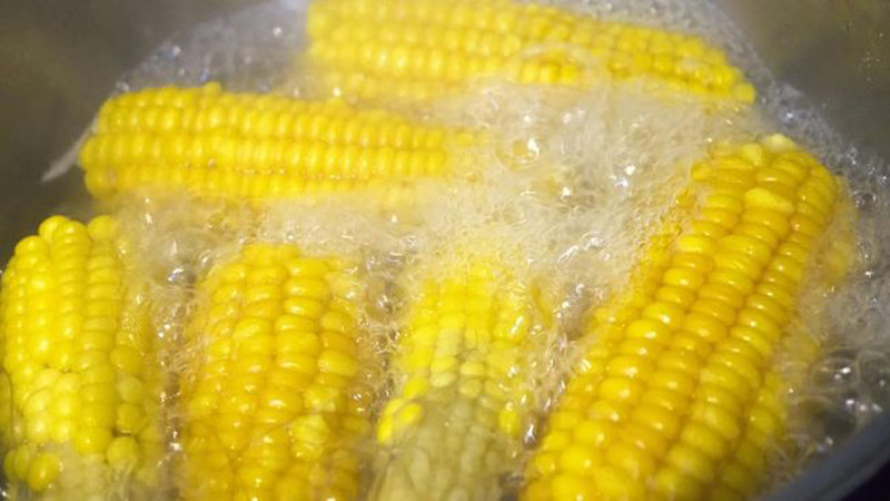 G:\2026\Januari\20 Januari 2026\11\Halaman 1-11 Selasa\8 manfaat jagung.jpg