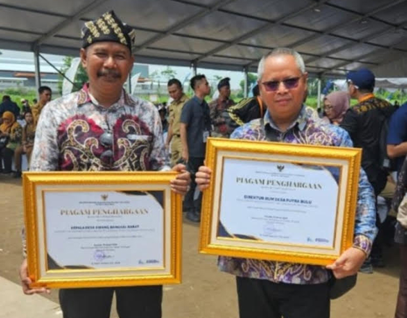 G:\2026\Januari\22 Januari 2026\5\Hal 5\Desa Awang Bangkal Barat Kecamatan Karang Intan Kabupaten Banjar berhasil meraih penghargaan.jpg