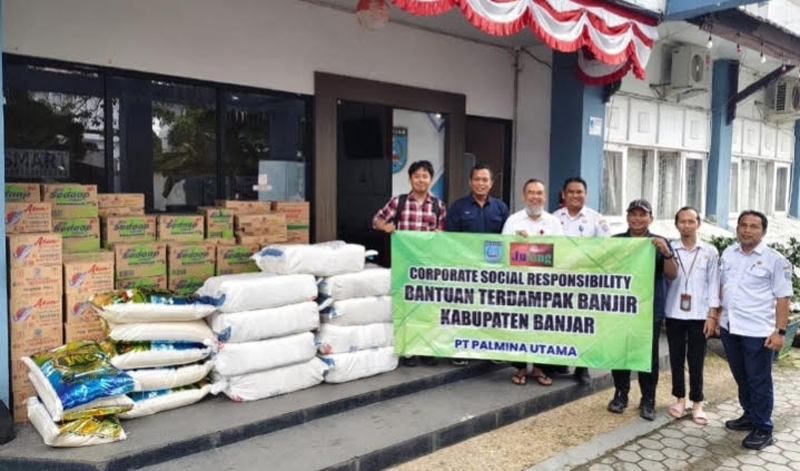 G:\2026\Januari\9 Januari 2026\5\Hal 5\Kepala Bappedalitbang Banjar Nashrullah Shadiq (tengah) didampingi staf.jpg