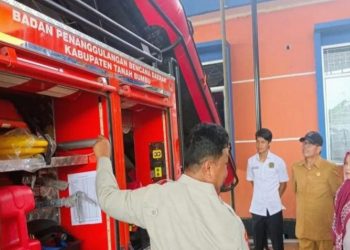 D:\2025\Januari 2025\16 Januari 2025\2\New Folder\Andi Tinjau Kesiapan BPBD Tanbu.jpg