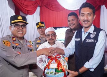 D:\2025\Januari 2025\2 Januari 2025\5\hal 5\Bupati Banjar H Saidi Mansyur didampingi wakilnya.jpg