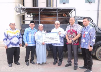Pemkab Banjar dan Bank Kalsel Memberi Bantuan Haul Guru Sekumpul