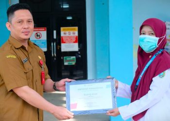 Respon KLB, Ruang Anak Terima Penghargaan