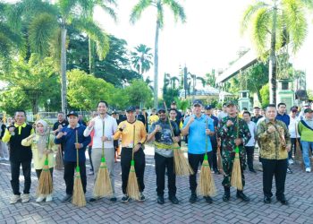 Jajaran Pemkab Gelar Aksi Kebersihan Kantor