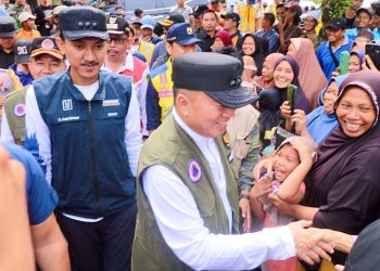 Bupati Kunjungi Warga Terdampak Banjir di Sungai Tabuk