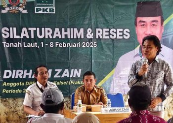Warga Desa Gunung Raja Antusias Sambut Dirham Zain