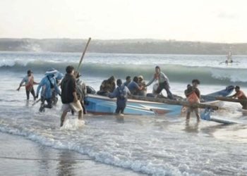 D:\2025\Maret 2025\10 Maret 2025\2\Waspada Gelombang Tinggi 2,5 Meter.jpg