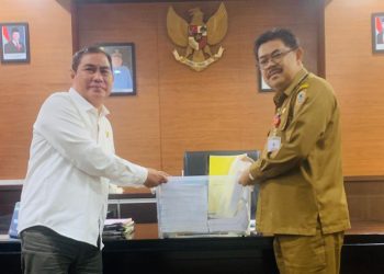 D:\2025\Maret 2025\12 Maret 2025\2\PWI Serahkan Laporan HPN.jpg