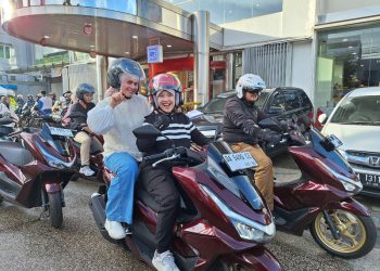 D:\2025\Maret 2025\17 Maret 2025\5\hal 5\Wakil Walikota Banjarmasin Hj Ananda ramaikan kegiatan.JPG