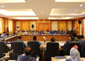 D:\2025\Maret 2025\17 Maret 2025\7\hal Ekonomi (17 Maret))\ADVETORIAL BANK KALSEL.jpg