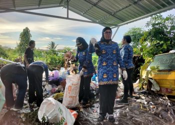 D:\2025\Maret 2025\18 maret 2025\5\hal 5\Wawali Ananda turut ambil bagian sosialisaiskan pemilahan sampah.jpg