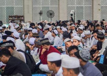 D:\2025\Maret 2025\20 Maret 2025\5\hal 5\Ratusan pelajar di banjarbaru.jpg