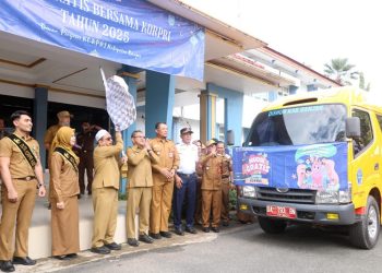 D:\2025\Maret 2025\25 Maret 2025\5\hal 5\Wakil Bupati Banjar Habib Idrus Al Habsyi melepas peserta mudik lebaran.jpg