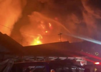 D:\2025\Maret 2025\26 Maret 2025\5\hal 5\ILUSTRASI kebakaran yang sering melanda Kota Banjarmasin.jpg