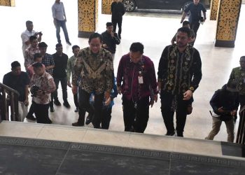 D:\2025\Maret 2025\3 Maret 2025\5\Menteri Lingkungan Hidup RI, Hanif Faisol Nurofiq didampingi Setdako.jpg