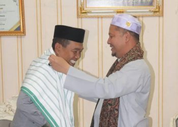 D:\2025\Maret 2025\4 Maret 2025\2\Syafrudin Bersilaturrahmi dengan Guru Syairazi.jpg