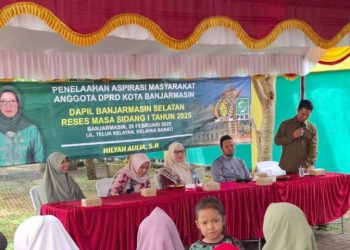 D:\2025\Maret 2025\4 Maret 2025\5\hal 5\Anggota DPRD Kota Banjarmasin Hilyah Aulia saat menggelar reses.jpg