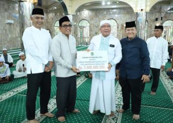 Bupati Serahkan Bantuan kepada LPTQ Sebesar Rp3,5 Milyar