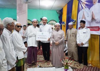 Bupati Serahkan Bantuan Dana Pembangunan Masjid Ruhama