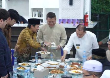 Gubernur dan Wagub Sahur Bersama Jajaran Pemprov