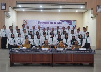 D:\2025\April 2025\16 April 2025\5\hal 5\Para peserta Pelatihan Kepemimpinan Pengawas.jpg