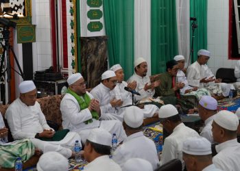D:\2025\April 2025\30 April 2025\5\hal 5\Wakil Bupati Banjar Habib Idrus Al Habsyi diminta memimpin doa.jpg