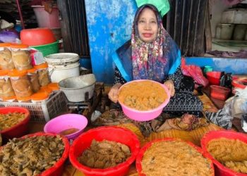 D:\2025\April 2025\8 April 2025\2\Pakasam Ramai Diburu Konsumen.jpg