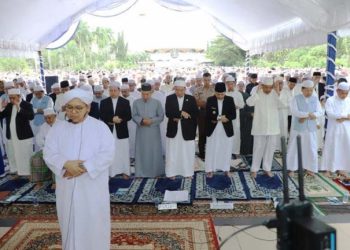 Gubernur dan Wagub Sholat Ied di Masjid Sabilal Muhtadin
