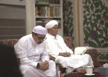 Wabup Salat Idulfitri di Masjid Agung Al Karomah