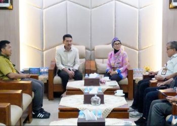 D:\2025\Mei 2025\22 Mei 2025\5\hal 5\Bupati Banjar H Saidi Mansyur menerima Kepala Badan Penyuluhan.jpg