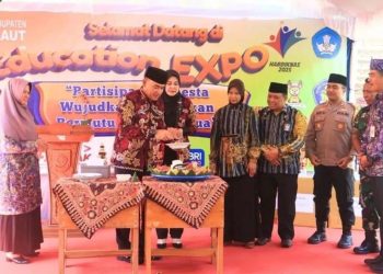 Seluruh Pihak Ikut Andil Bangun Pendidikan di Tala