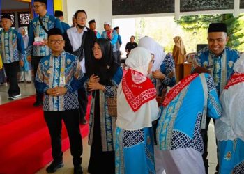 Pemkab Tabalong Berangkatkan Ratusan Jema’ah Haji