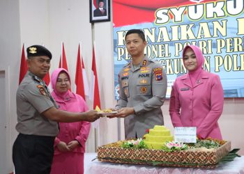 D:\2025\Juli 2025\2 Juli 2025\2\2\New Folder\Sejumlah Polisi Terima Kenaikan Pangkat.jpg