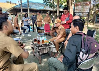 D:\2025\Juli 2025\24 Juli 2025\5\hal 5\Wali Kota Muhammad Yamin didampingi Kepala DKP3 Yuliansyah - Copy.jpg