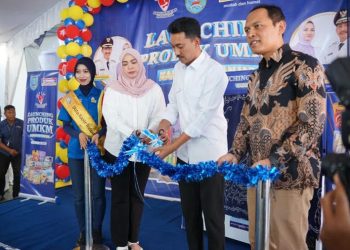 D:\2025\Juli 2025\28 Juli 2025\5\hal 5\Bupati Banjar H Saidi Mansyur didampingi istri.jpg