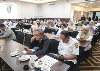 D:\2025\Juli 2025\31 Juli 2025\5\hal 5\para pengawas dan kepsepk SD Negeri Swasta dalam sosialisasi.jpg