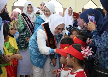 Andi Irmayani Rudi Latif Resmi Buka Gebyar Paud 2025