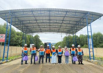 Pelindo Batulicin bagikan makanan kepada sopir truk