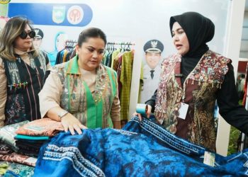 Ketua Dekranasda Tala Hadiri HUT ke-45 Dekranas di Balikpapan