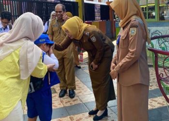 2Kadisdik Pantau Pelaksanaan MPLS Ramah 2025