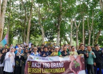 Bersihkan Lingkungan di Pagat