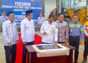 Bupati Resmi Membuka Workshop Alat Berat
