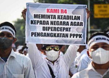 Aliansi R4 Indonesia Melakukan Aksi Damai