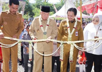 Gubernur dan Wagub Resmikan Bangunan Koperasi Desa Merah Putih