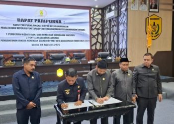 D:\2025\Agustus 2025\6 Agustus 2025\5\hal 5\Wali Kota Banjarmasin H Muhammad Yamin HR dan Ketua DPRD Kota.jpg