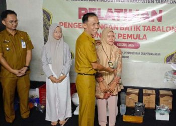 Staf Ahli Buka Pelatihan Pengembangan Batik Tabalong