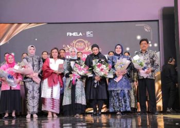 Hj Fathul Jannah Muhidin Promosikan Kain Sasirangan