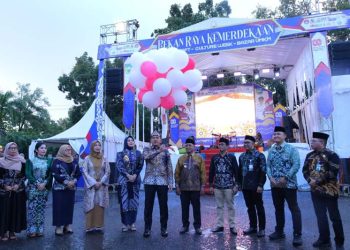 Bupati Tala Resmikan Pekan Raya Kemerdekaan