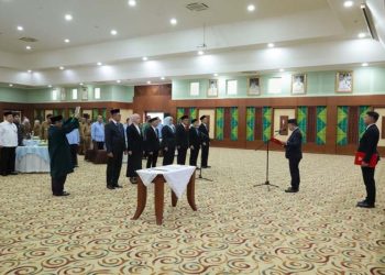 Sekdaprov Kalsel Lantik Komisioner KPID Kalsel